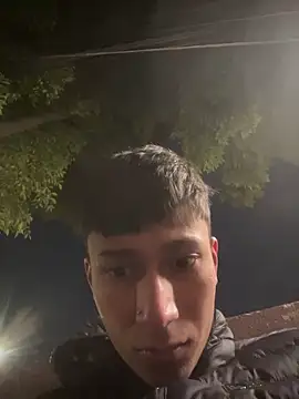 Snapshot of glopetitooo chatting on March 2, 2026, 2:01 am glopetitooo online show from March 2, 2026, 2:01 am