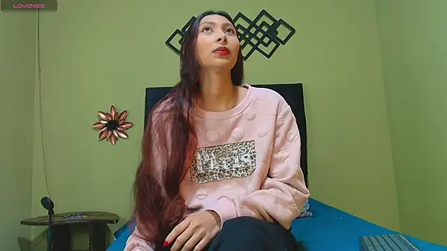 angeldreams15  online show from April 17, 2026, 10:56 pm