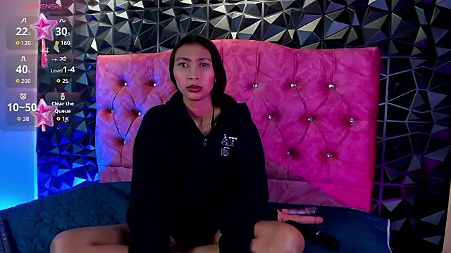 angeldreams15  online show from March 17, 2026, 2:36 am