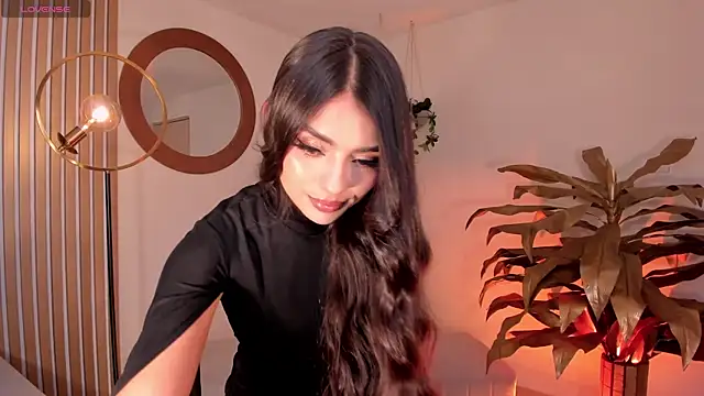 JulietteMoreau online show from April 10, 2026, 8:16 pm