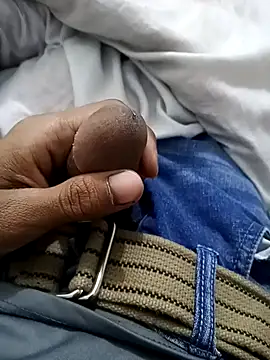 Snapshot of Raya-420 chatting on February 15, 2026, 2:05 pm Raya-420 online show from February 15, 2026, 2:05 pm