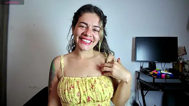 oriana thomson01 online show from July 25, 2026, 3:47 am