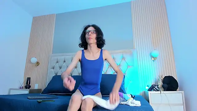 Hxxyro online show from April 14, 2026, 1:16 pm