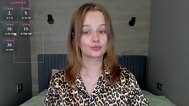 Mary Phoenix online show from June 12, 2026, 9:01 pm