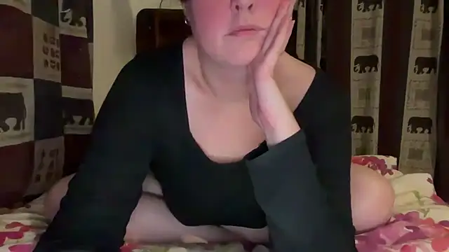 Ewelinababy online show from March 9, 2026, 9:51 pm