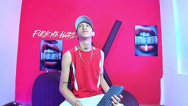 Snapshot of BOYS_PLAY chatting on February 18, 2026, 1:29 pm BOYS PLAY online show from February 18, 2026, 1:29 pm