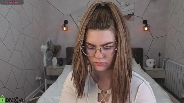 zoe j0y online show from February 20, 2026, 6:26 am