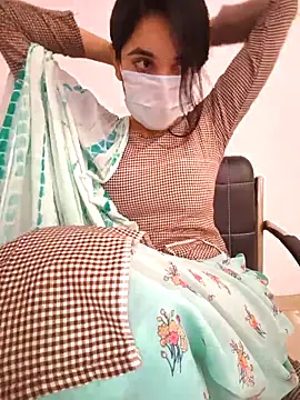 tanzum khan3202 online show from April 13, 2026, 7:01 am