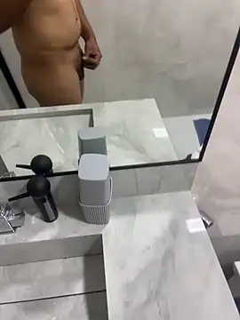 twink231 online show from April 7, 2026, 12:01 am