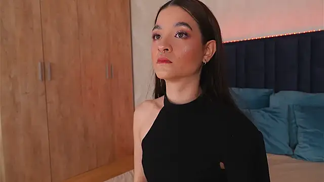 LucyDeLuca online show from April 1, 2026, 5:31 am