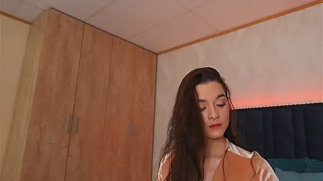 LucyDeLuca online show from March 19, 2026, 5:18 am