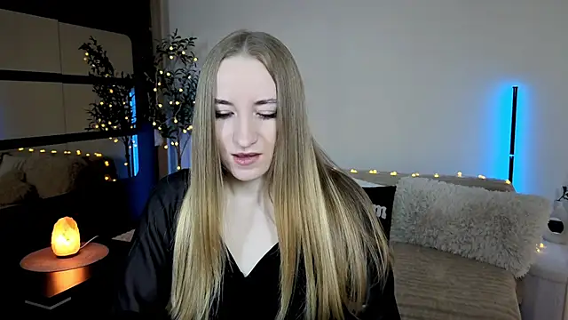 Oxy Foxie online show from May 20, 2026, 5:54 pm