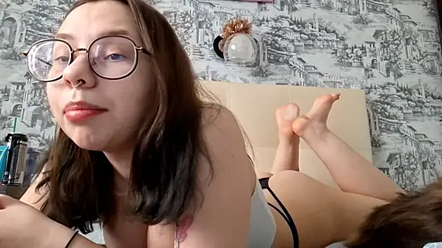 AwryNeon online show from February 20, 2026, 6:10 am