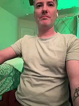 Snapshot of CunningColm chatting on February 24, 2026, 3:18 am CunningColm online show from February 24, 2026, 3:18 am