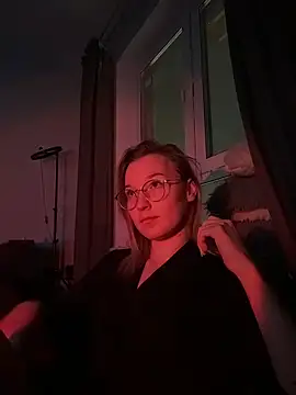 EmmaTurners online show from February 20, 2026, 6:43 pm