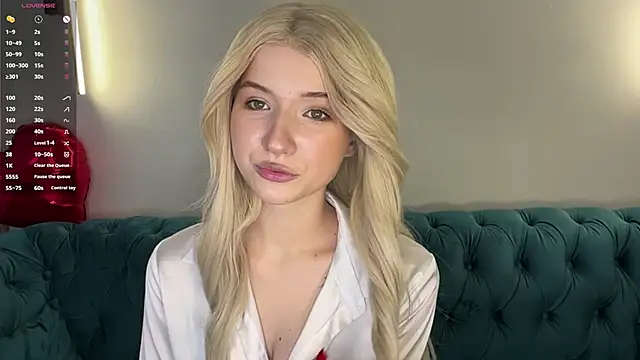 PrincessSwelgart online show from May 18, 2026, 3:06 pm