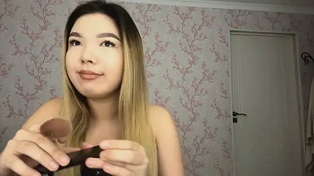 Elina Mottel online show from March 2, 2026, 7:37 am