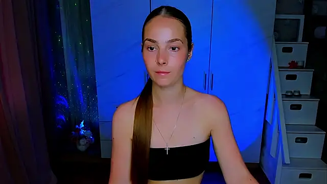Snapshot of Maddy_Wood_ chatting on July 19, 2026, 4:26 pm Maddy Wood online show from July 19, 2026, 4:26 pm