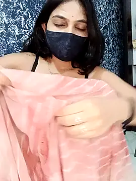 Snapshot of Cutie_babes01 chatting on May 28, 2026, 2:19 am Cutie babes01 online show from May 28, 2026, 2:19 am