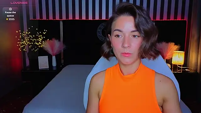 Snapshot of GracefulMichelle chatting on June 14, 2026, 7:37 pm GracefulMichelle online show from June 14, 2026, 7:37 pm