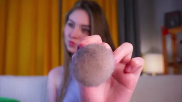 LorileeRuetz online show from February 21, 2026, 1:24 pm