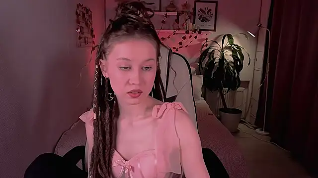 tsunamy pink online show from February 20, 2026, 2:41 pm