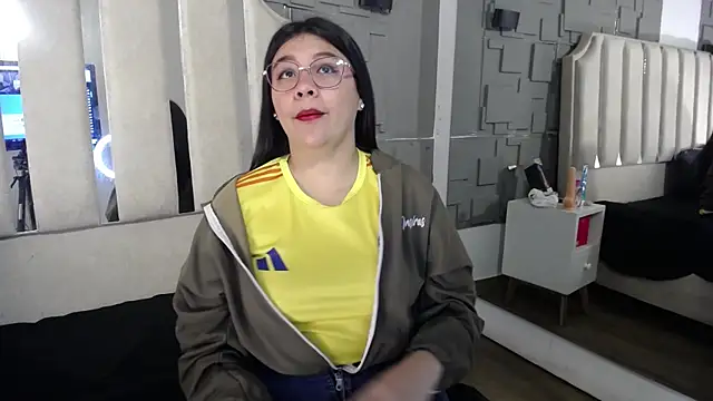Snapshot of belen_green chatting on June 17, 2026, 11:09 am belen green online show from June 17, 2026, 11:09 am