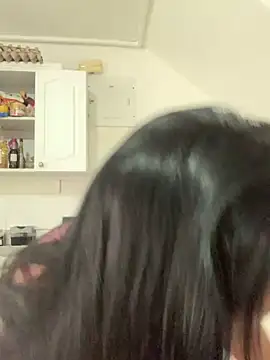 Mishell Perez online show from February 19, 2026, 8:17 pm