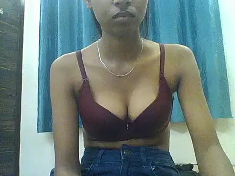 Rani1993 online show from April 14, 2026, 6:13 pm