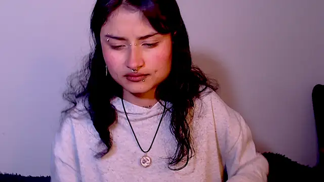 Lili  Clan online show from February 27, 2026, 1:39 am