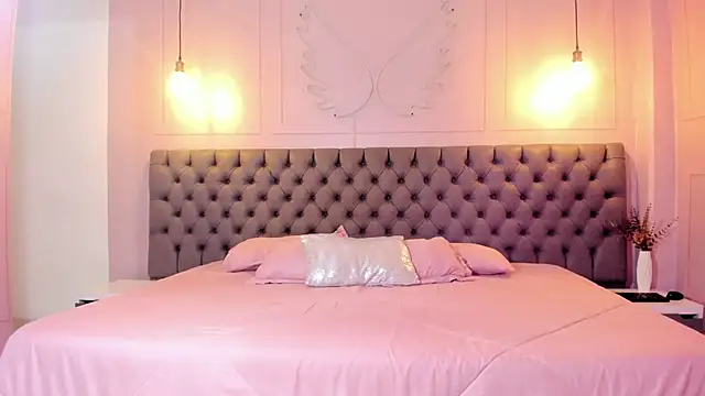 hillary bigbutt online show from March 9, 2026, 3:43 am