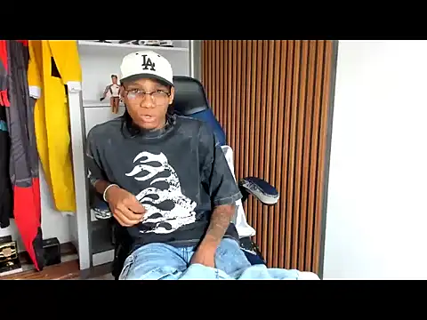 Snapshot of yandi_hot chatting on February 27, 2026, 2:28 pm yandi hot online show from February 27, 2026, 2:28 pm