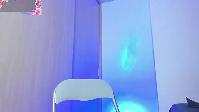 Maxfrost1 online show from April 14, 2026, 3:22 am