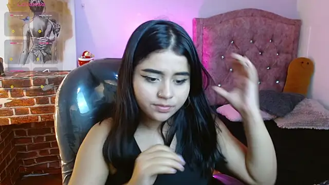 mila quin online show from March 31, 2026, 7:49 pm