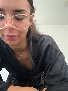 Amberbanxx online show from June 2, 2026, 7:08 am