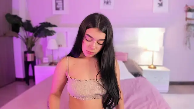 Lummii  online show from March 31, 2026, 7:05 pm