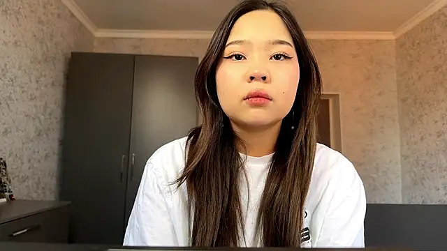 Snapshot of RegenaLandauer chatting on February 28, 2026, 6:46 am RegenaLandauer online show from February 28, 2026, 6:46 am