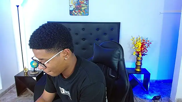 liiam3 online show from April 9, 2026, 9:10 pm