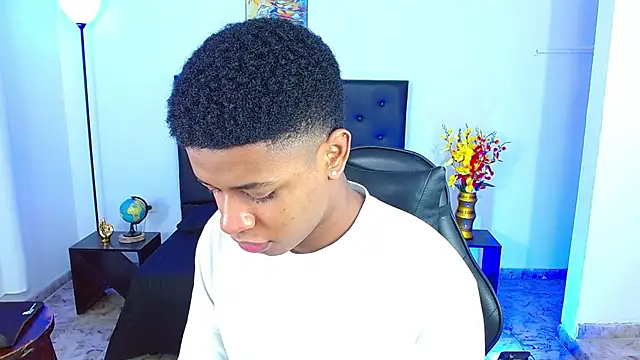 liiam3 online show from April 17, 2026, 9:17 pm