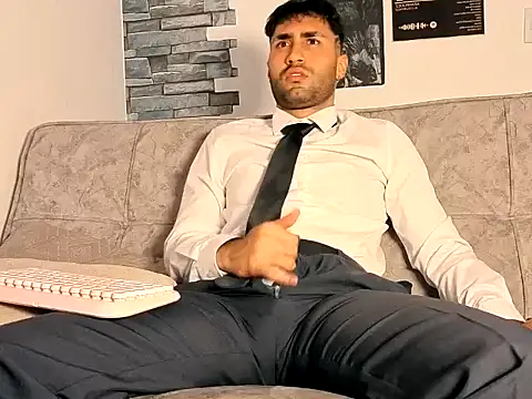 Justdavid  online show from May 20, 2026, 1:24 am