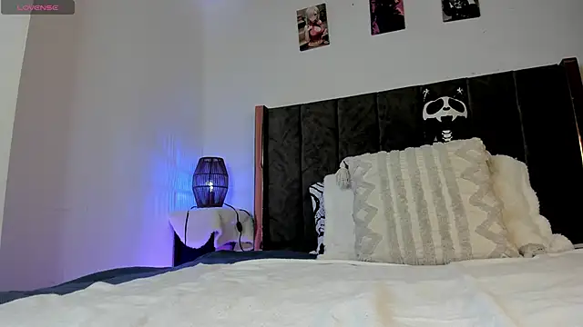 Helldy 666 online show from June 4, 2026, 12:37 am