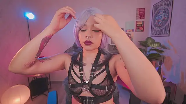 violette clerk1  online show from March 3, 2026, 8:05 pm