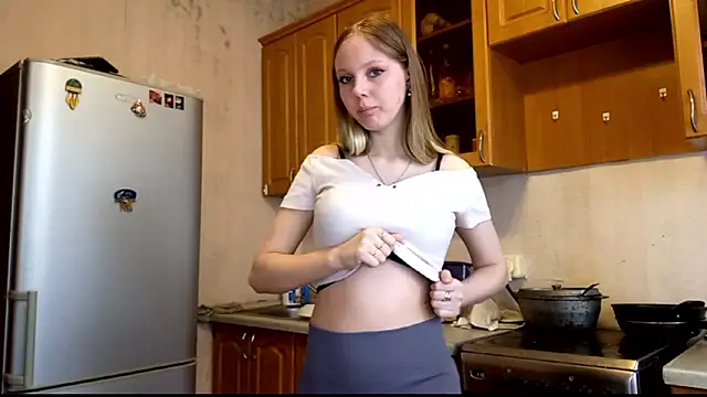 VictoriaDeese online show from February 23, 2026, 4:25 am