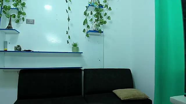 Snapshot of luna_sex_hot_ chatting on February 25, 2026, 1:11 pm luna sex hot online show from February 25, 2026, 1:11 pm