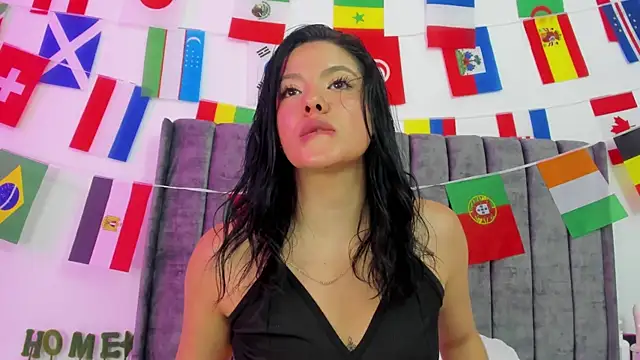 Evelin  thompsson online show from July 7, 2026, 3:20 am