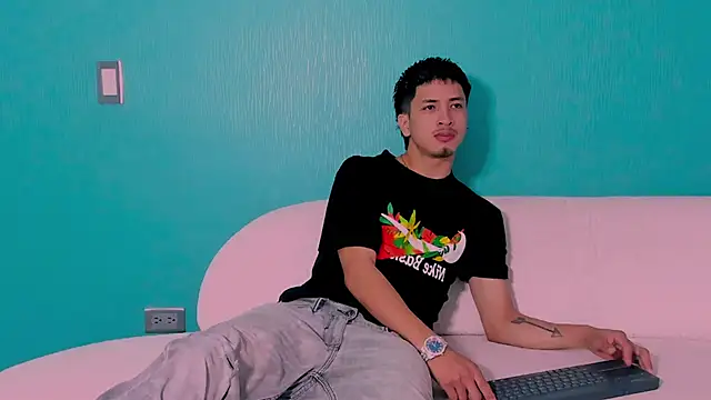 Youdoll  online show from February 26, 2026, 1:33 pm