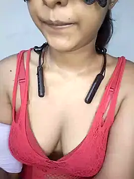 ASHANYA JAYASOORIYA online show from May 17, 2026, 1:44 pm