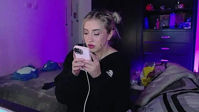 saradiazxxx online show from March 16, 2026, 5:04 am