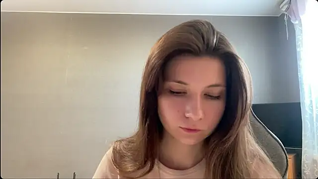 LunnaBliss online show from May 20, 2026, 3:53 pm