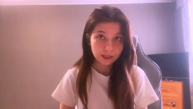 LunnaBliss online show from March 9, 2026, 6:17 am